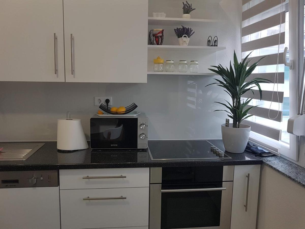 Apartment Plesa Bihac Bagian luar foto
